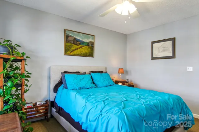 $290,000 | 1304 Deermouse Way, Unit 405, Hendersonville, NC 28792