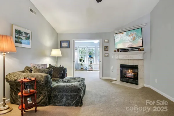 $290,000 | 1304 Deermouse Way, Unit 405, Hendersonville, NC 28792