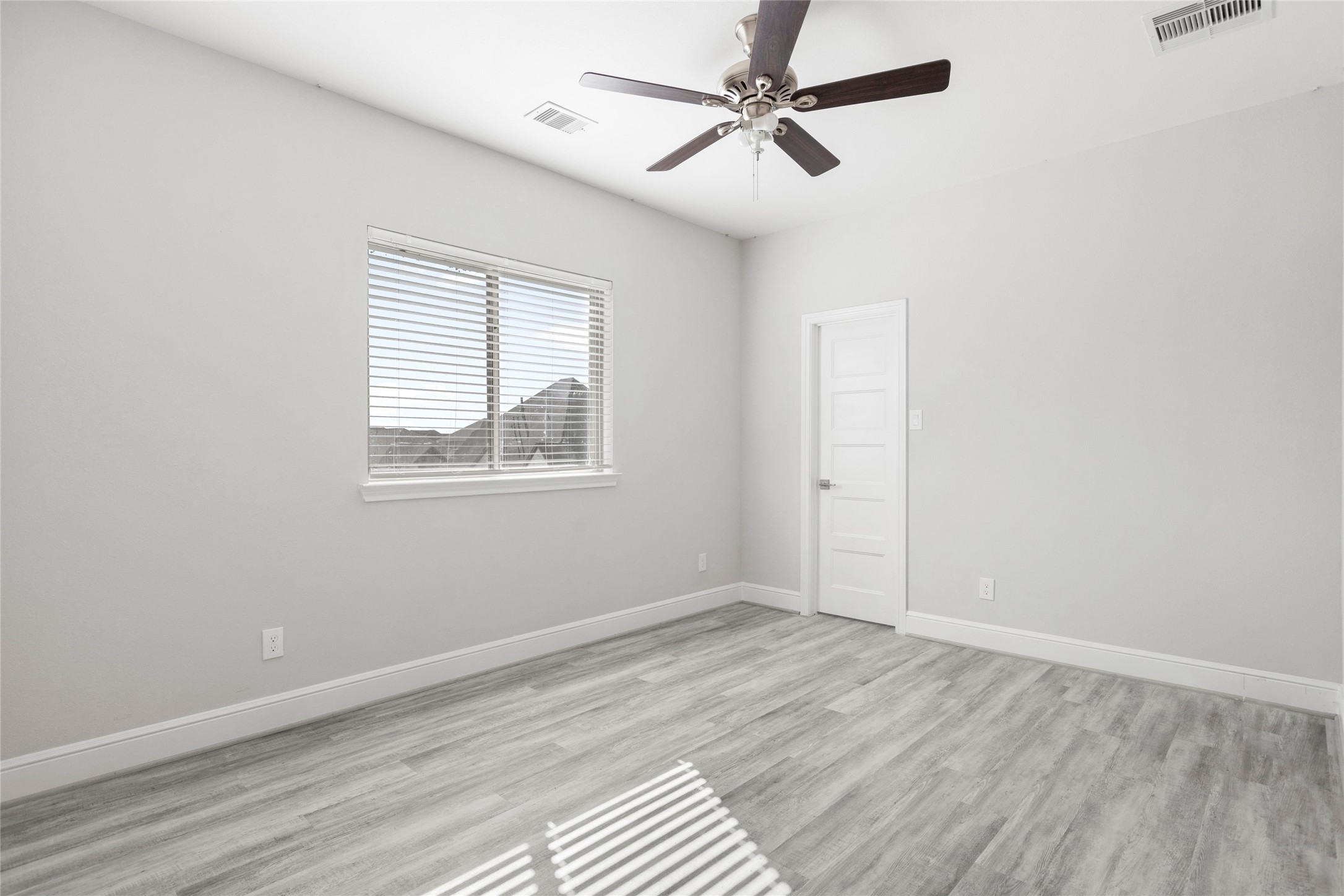 4935 Grapevine Lane Manvel, TX 77578 - Photo 36 of 45 Gallery Image 36