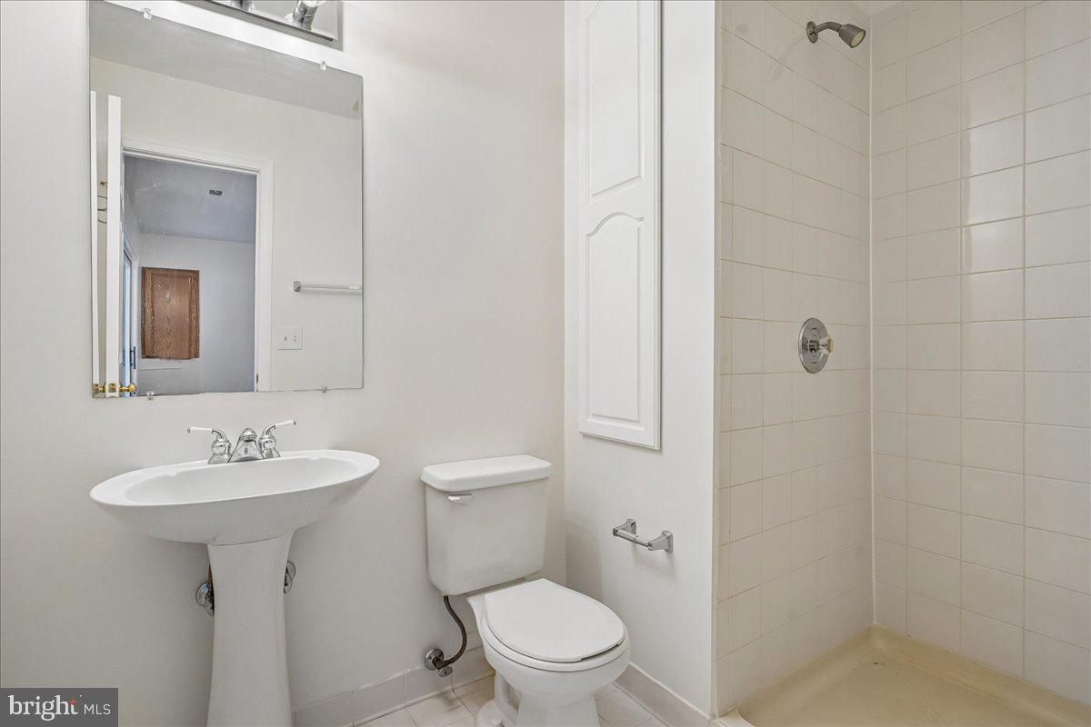 1711 Blue Flint Court Reston, VA 20190 - Photo 28 of 37 First Level attached Bathroom