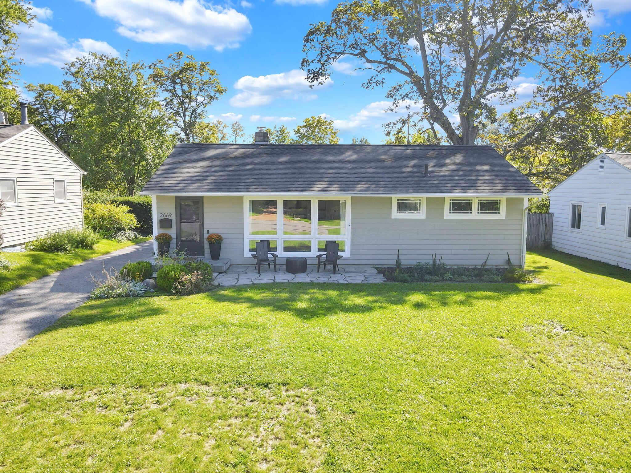 2669 Nottingham Road Columbus, OH 43221 - Photo 49 of 107 49-web-or-mls-DJI_0830