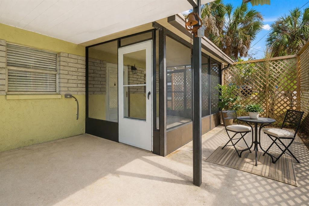 4489 Fishman Avenue Weeki Wachee, FL 34607 - Photo 4 of 29