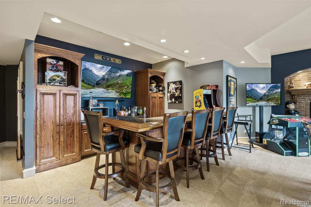 2559 North Long Lake Road Fenton, MI 48430 - Photo 43 of 90 Gallery Image 43