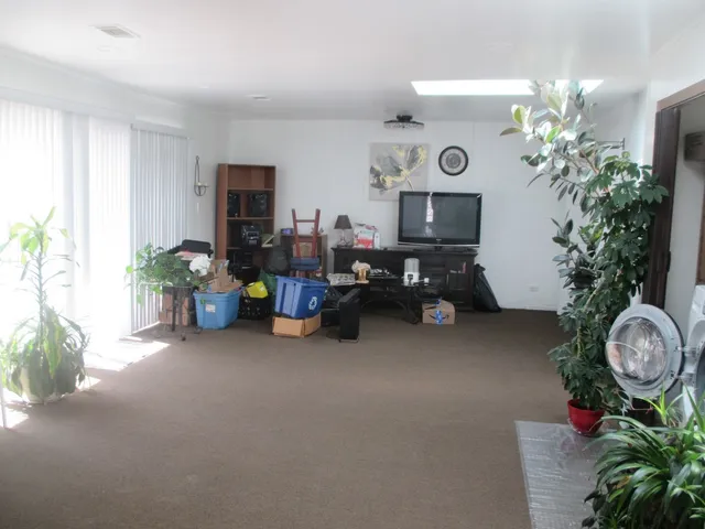 $309,500 | 4325 West 99th Place, Oak Lawn, IL 60453