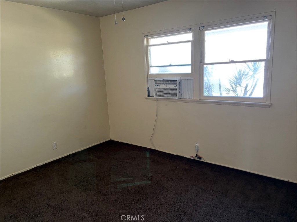 509 North Alameda Avenue Azusa, CA 91702 - Photo 6 of 11 an empty room with a window