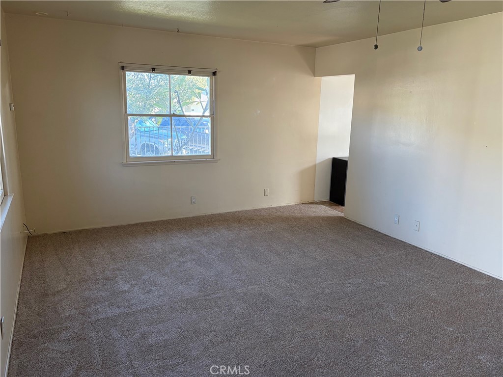 509 North Alameda Avenue Azusa, CA 91702 - Photo 10 of 11 an empty room with a window