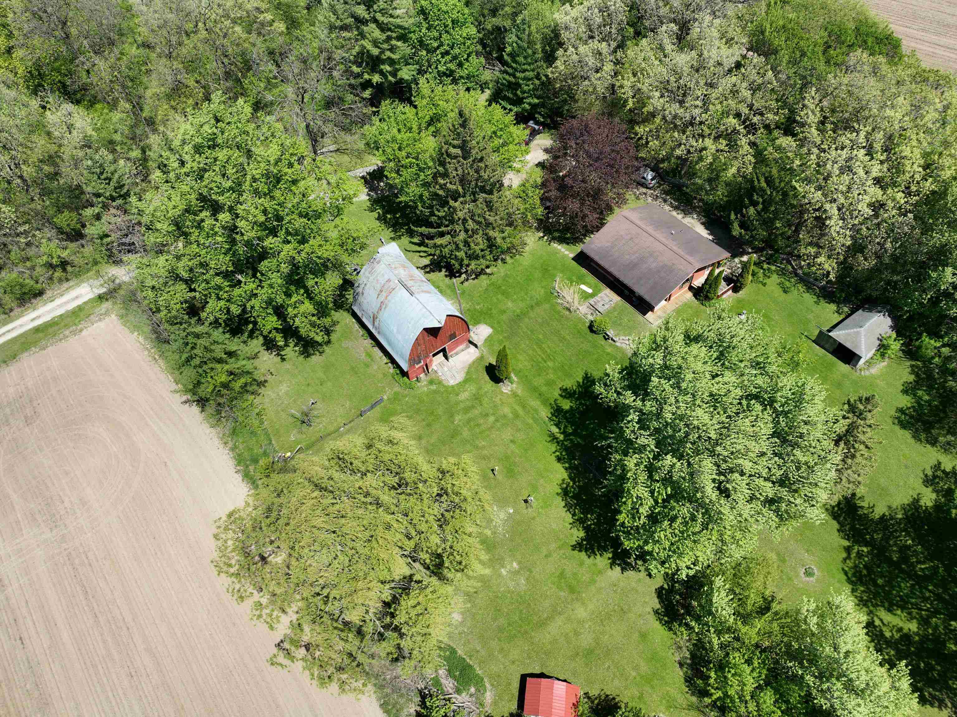 2112 Utica Road Cambridge, WI 53523 - Photo 30 of 52