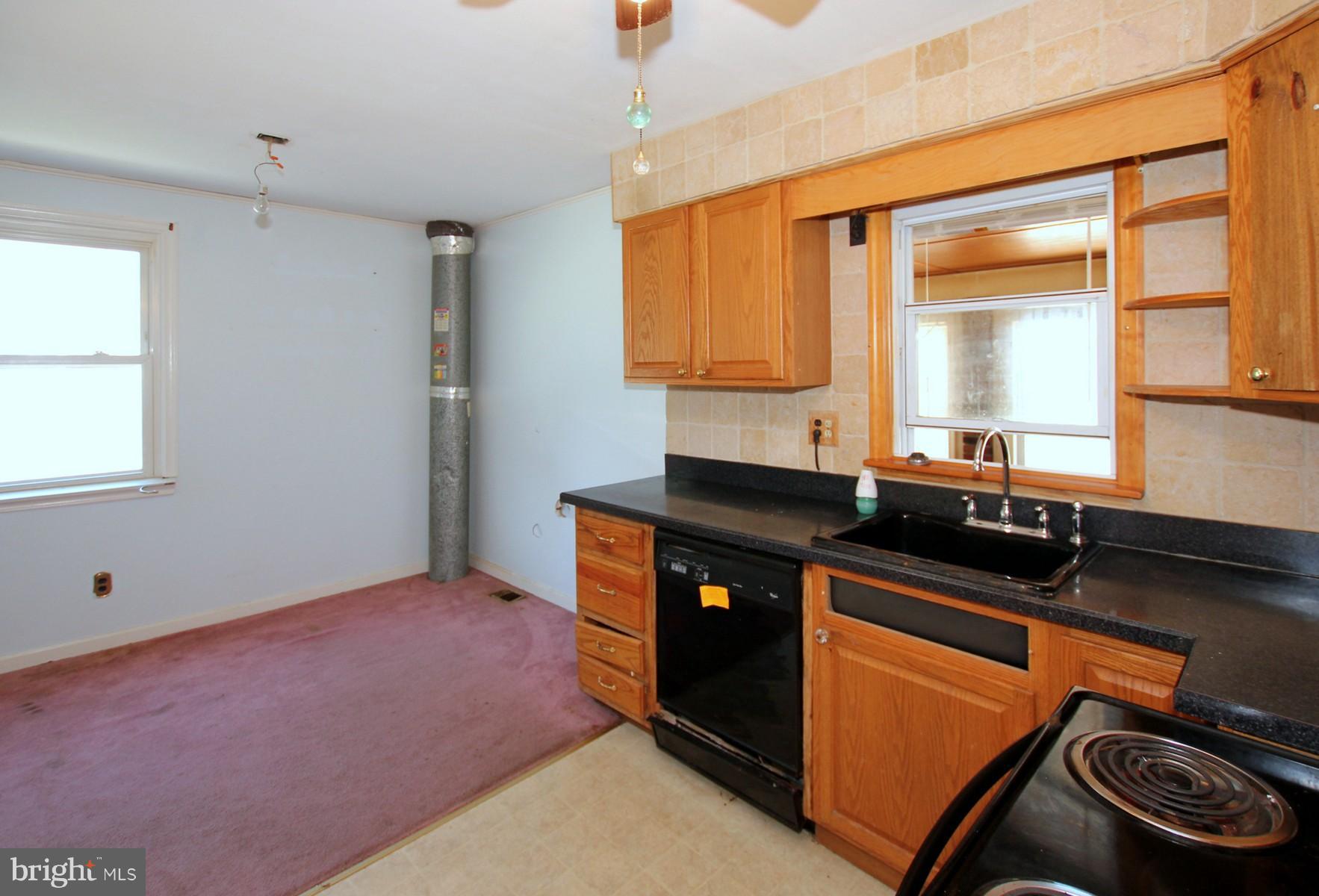 8270 Bullneck Road Dundalk, MD 21222 - Photo 11 of 30 Kitchen