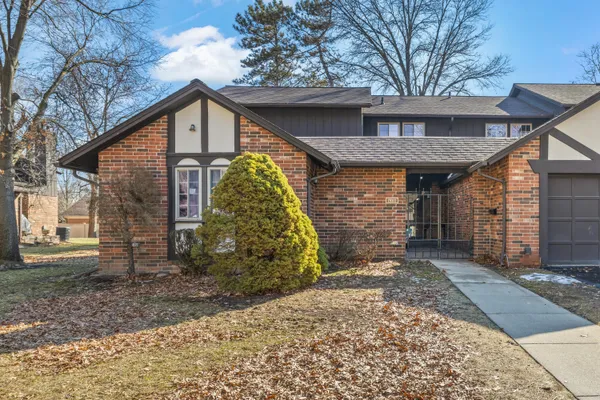 $237,405 | 29322 Wellington Road West, Unit 111, Southfield, MI 48034