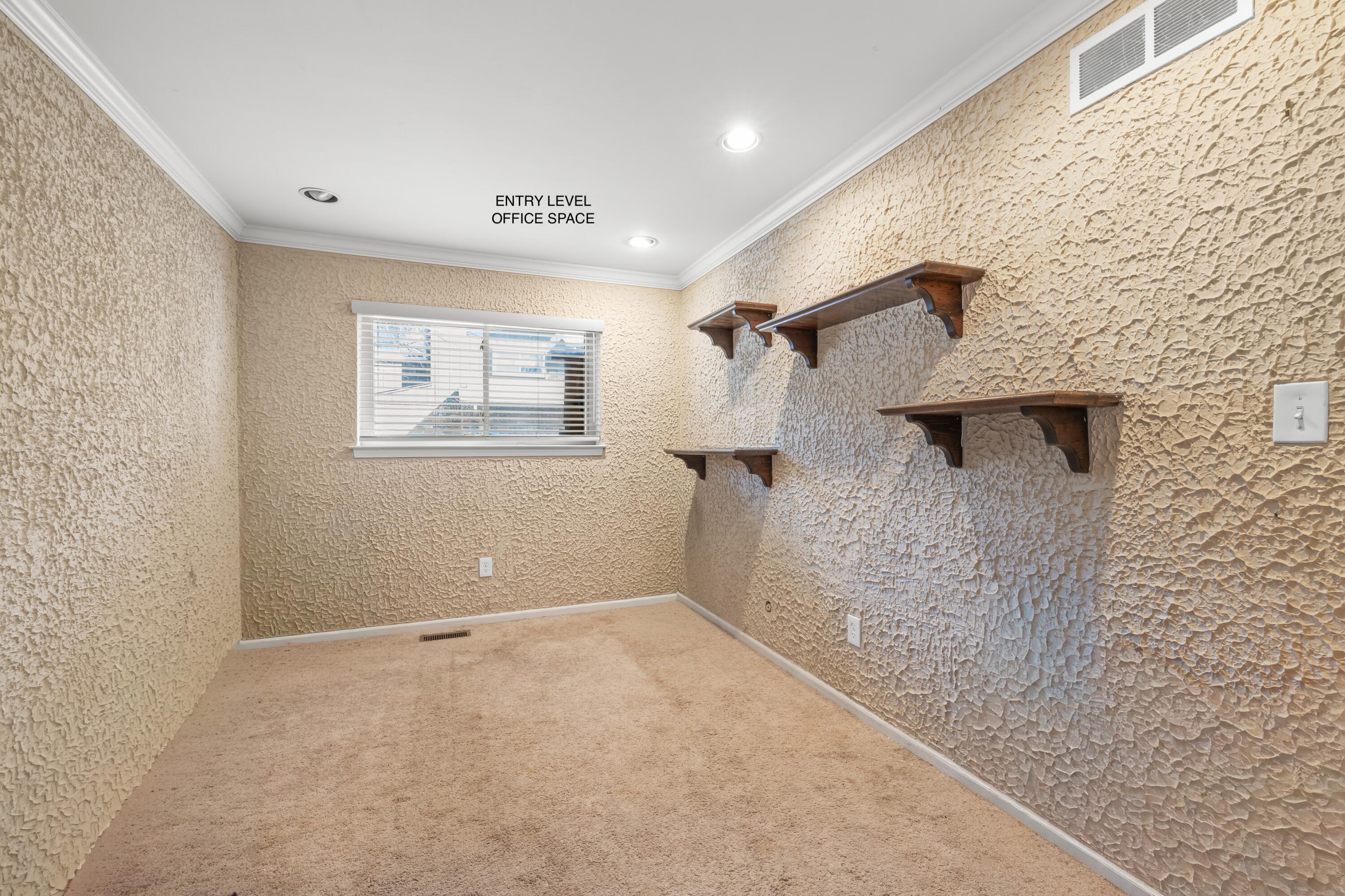 29322 Wellington Road West, Unit 111 Southfield, MI 48034 - Photo 12 of 35 12 office