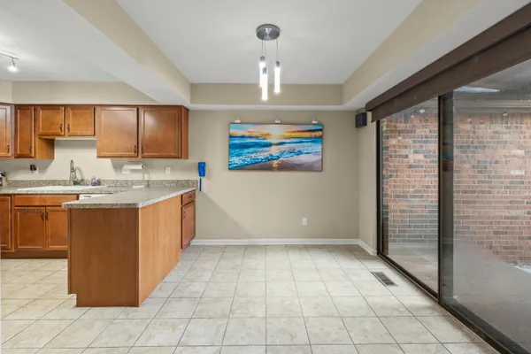 $237,405 | 29322 Wellington Road West, Unit 111, Southfield, MI 48034