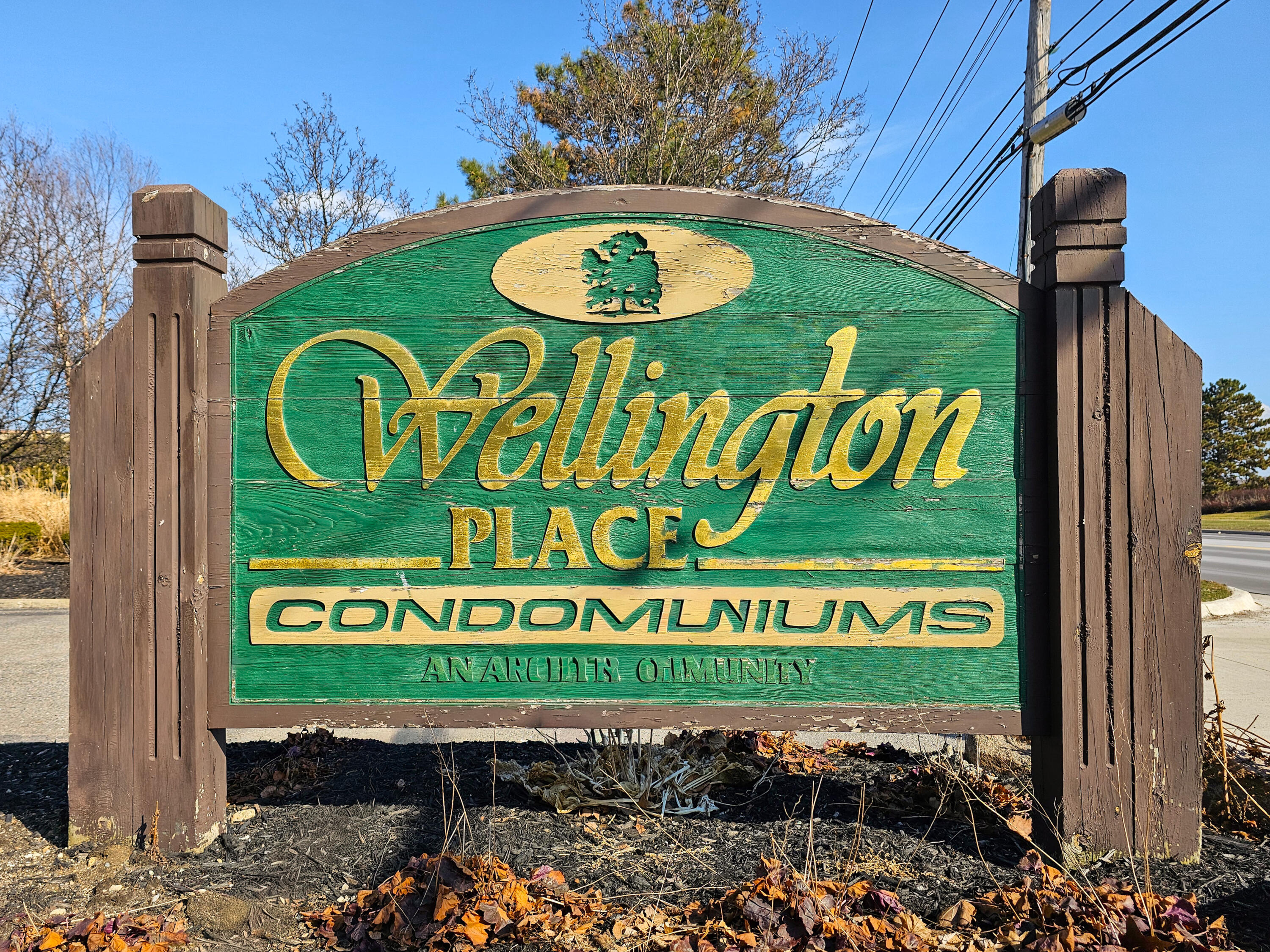 29322 Wellington Road West, Unit 111 Southfield, MI 48034 - Photo 2 of 35 2 exterior entry sign