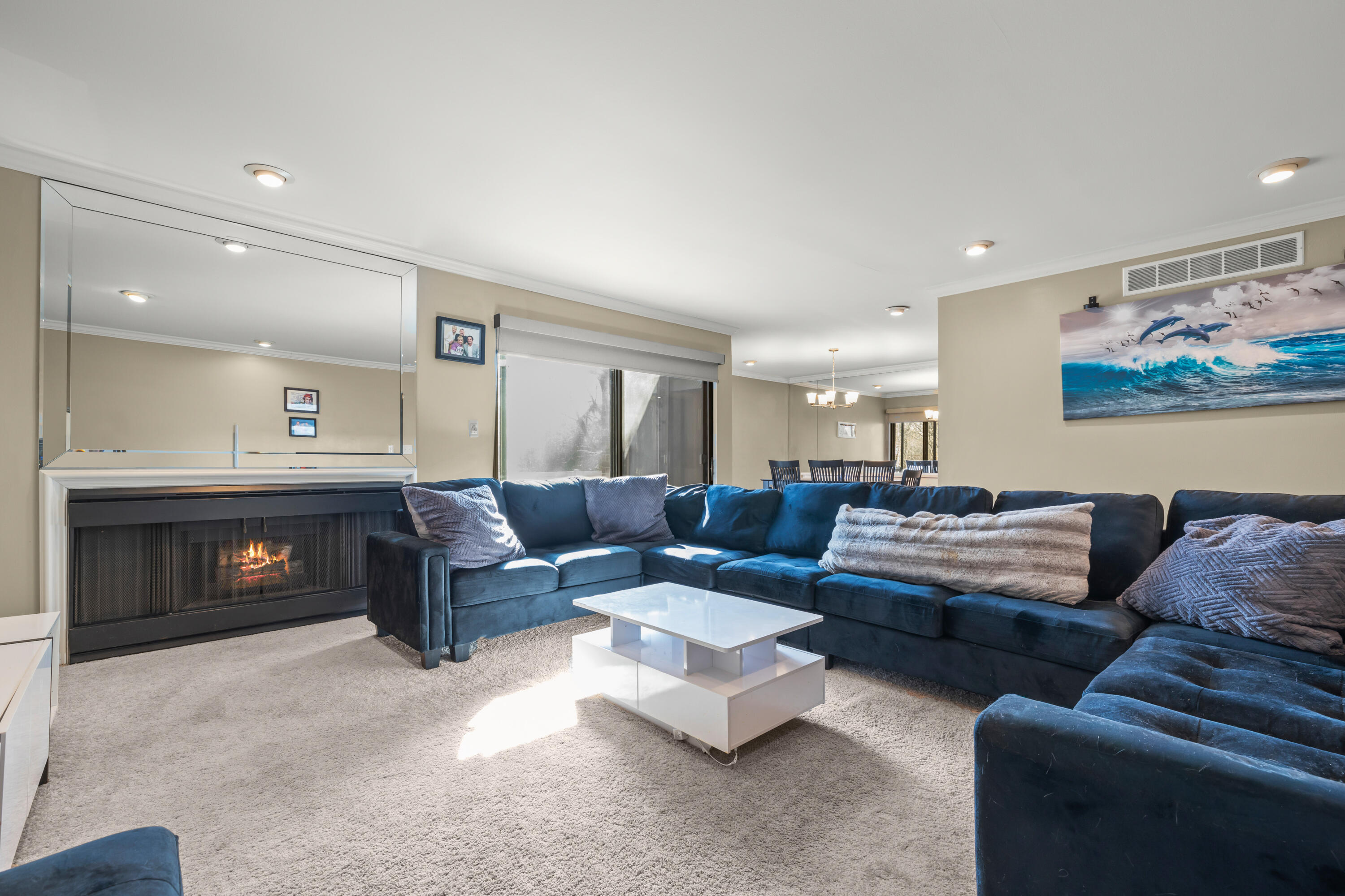 29322 Wellington Road West, Unit 111 Southfield, MI 48034 - Photo 23 of 35 23 living room 2