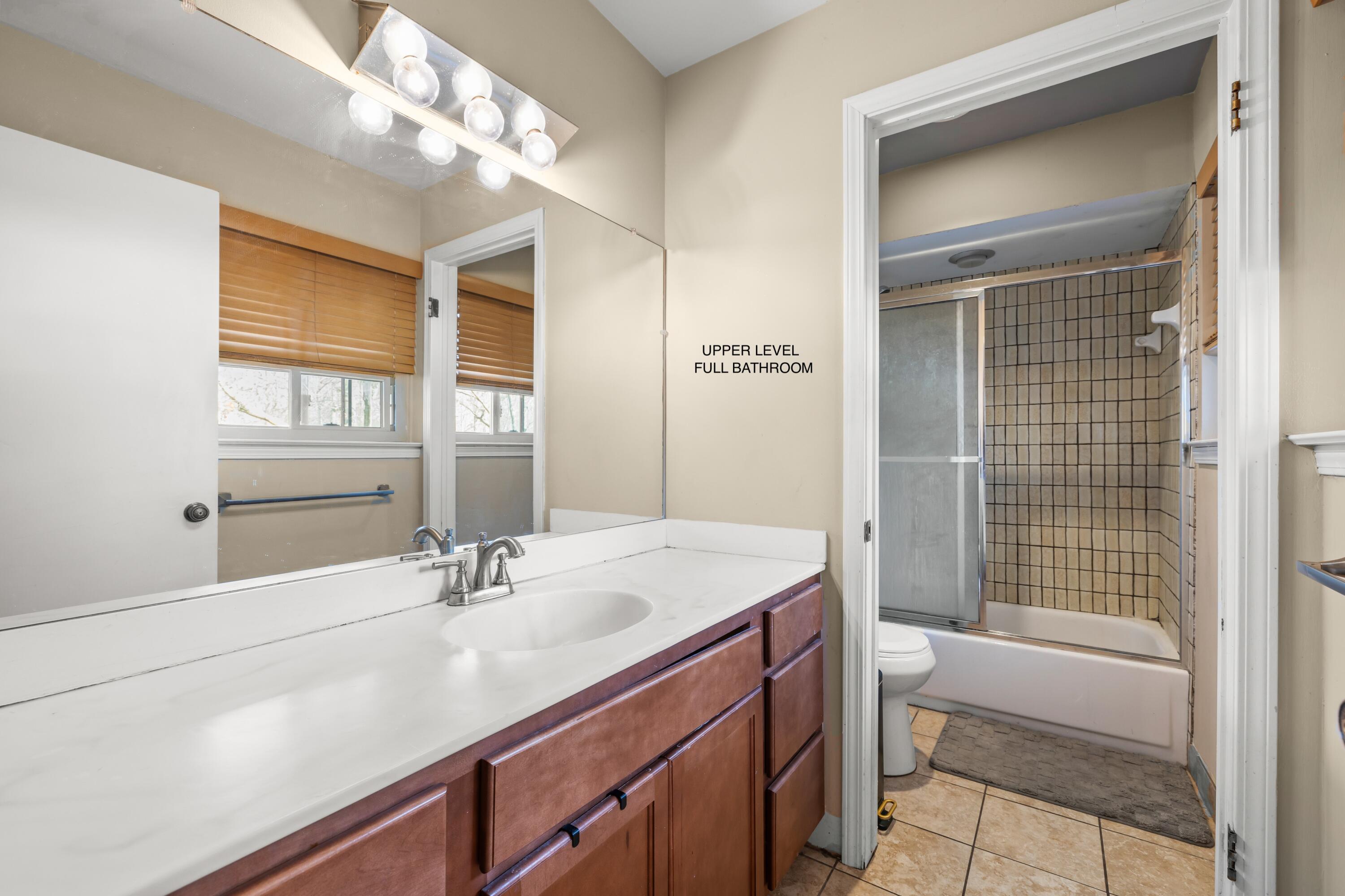 29322 Wellington Road West, Unit 111 Southfield, MI 48034 - Photo 31 of 35 31 full bath