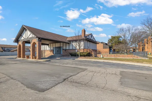 $237,405 | 29322 Wellington Road West, Unit 111, Southfield, MI 48034