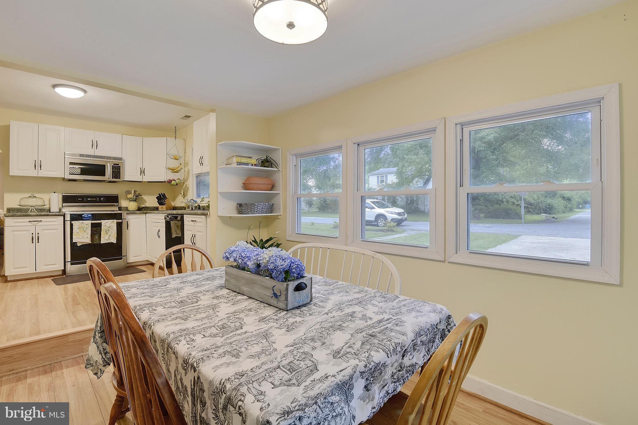24 Brookfield Road Pasadena, MD 21122 - Photo 11 of 30 Dining Room