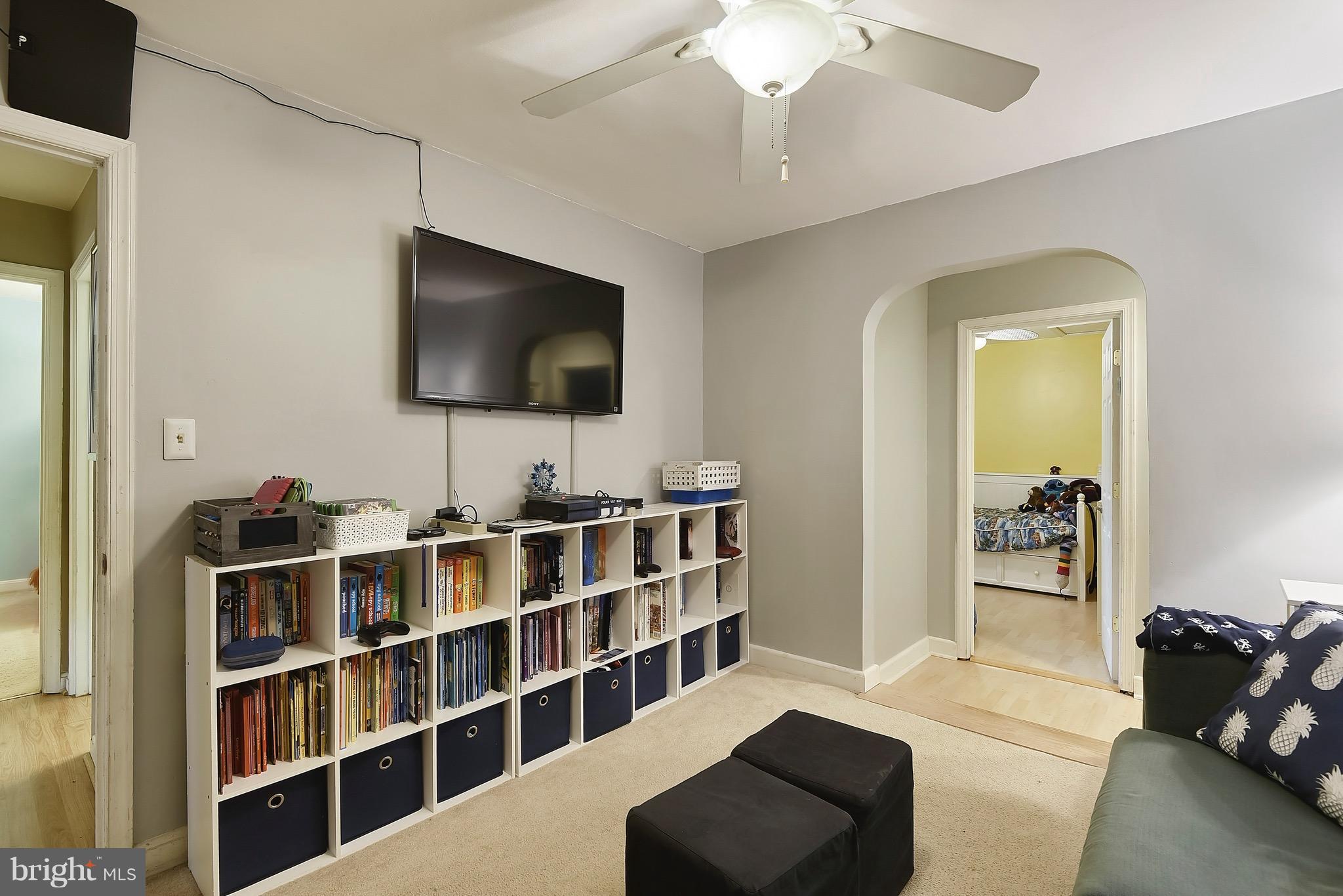 24 Brookfield Road Pasadena, MD 21122 - Photo 13 of 30 Family Room