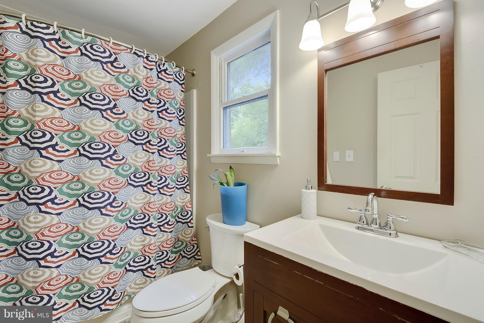 24 Brookfield Road Pasadena, MD 21122 - Photo 16 of 30 Bath (Master)