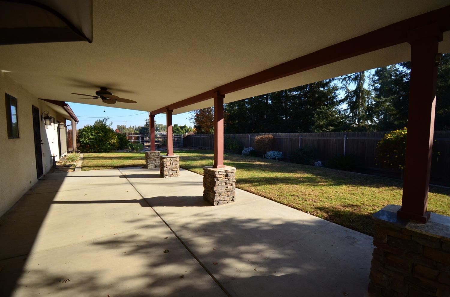 18569 Farallon Road Madera, CA 93638 - Photo 3 of 13 Gallery Image 3