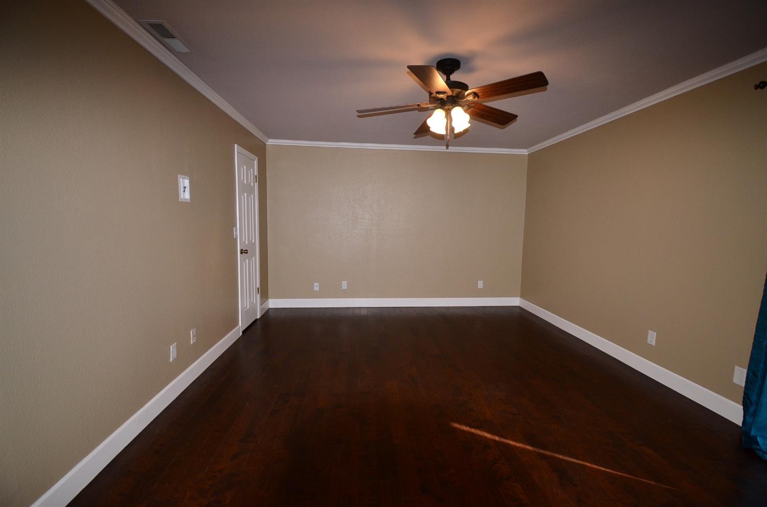 18569 Farallon Road Madera, CA 93638 - Photo 10 of 13 Gallery Image 10