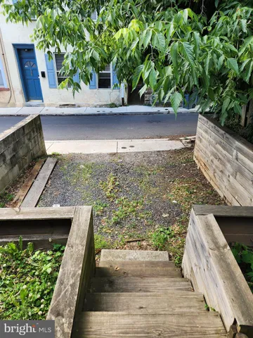 $2,000 | 132 Krams Avenue, Philadelphia, PA 19127