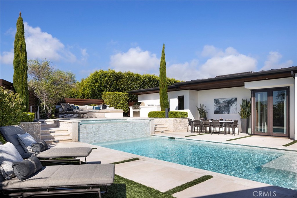 4512 Roxbury Road Corona del Mar, CA 92625 - Photo 4 of 51