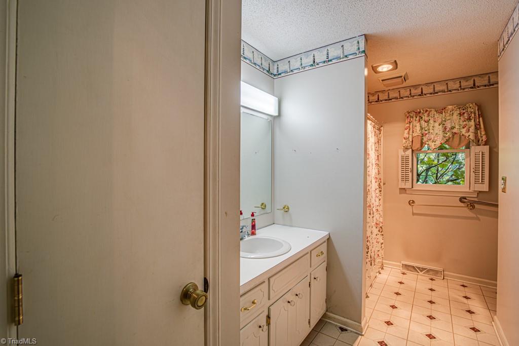 694 Welcome-Bethesda Road Lexington, NC 27295 - Photo 18 of 31 Gallery Image 18