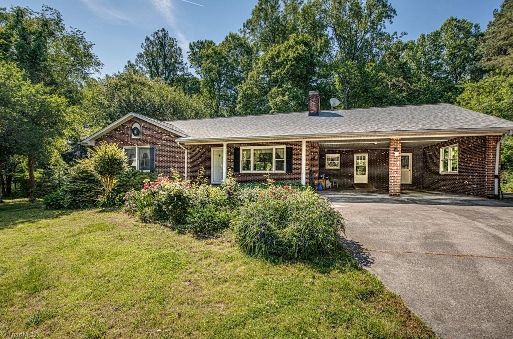 694 Welcome-Bethesda Road Lexington, NC 27295 - Photo 3 of 31 Gallery Image 3