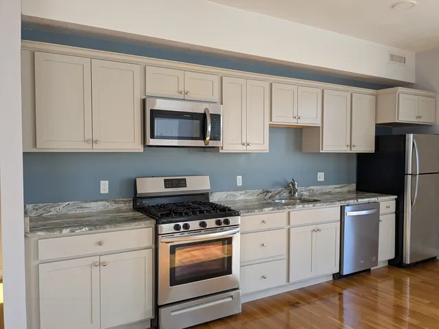 $2,377 | 8 Banton Street, Unit 303, Boston, MA 02124