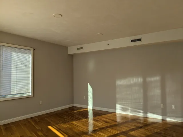 $2,377 | 8 Banton Street, Unit 303, Boston, MA 02124