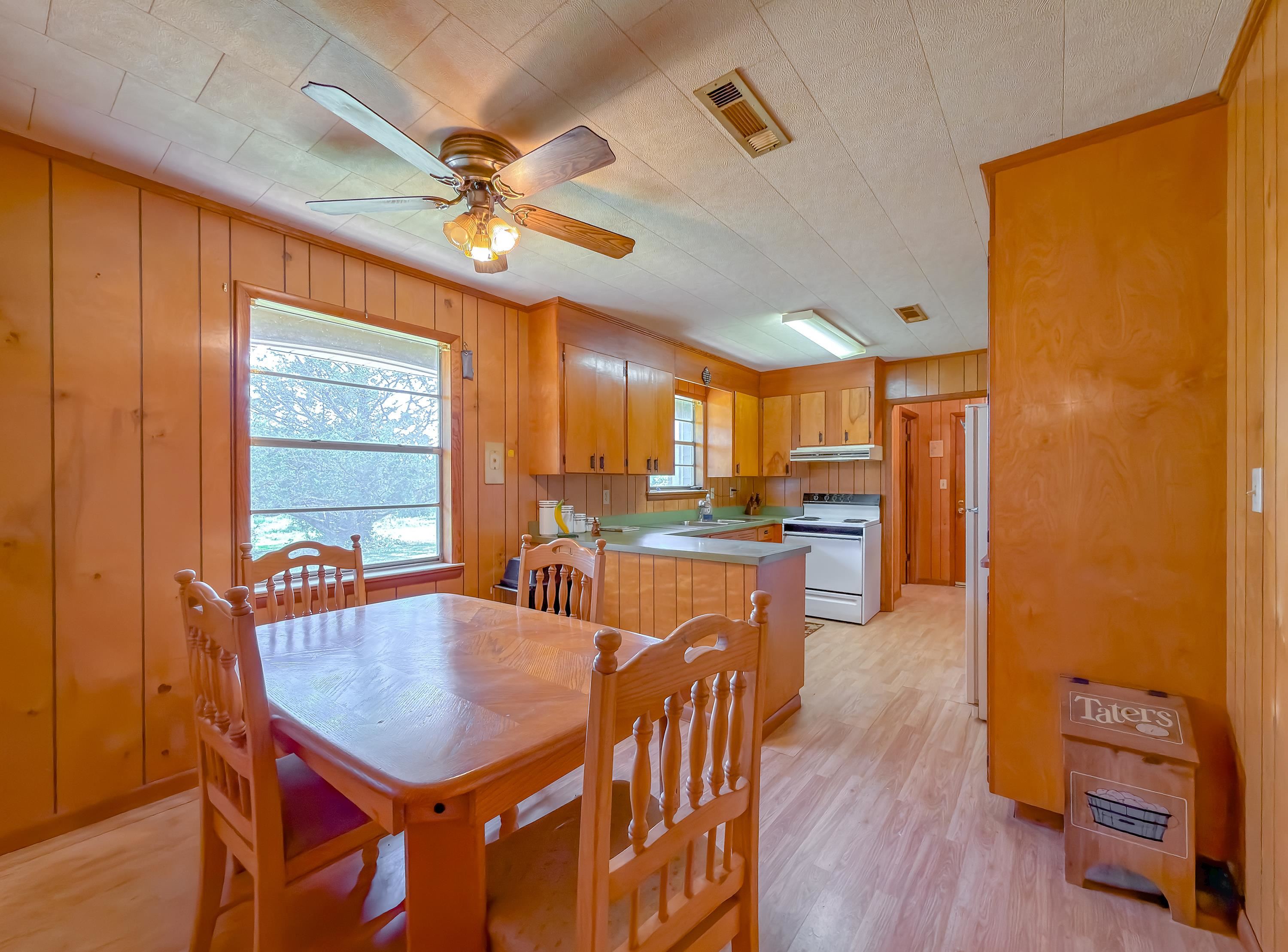2555 Hollister Road Marianna, FL 32446 - Photo 10 of 68