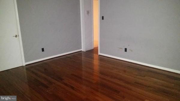8907 Royal Ridge Lane Laurel, MD 20708 - Photo 10 of 15 Interior (General)