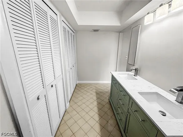 $1,999 | 206 Southeast 46th Terrace, Cape Coral, FL 33904