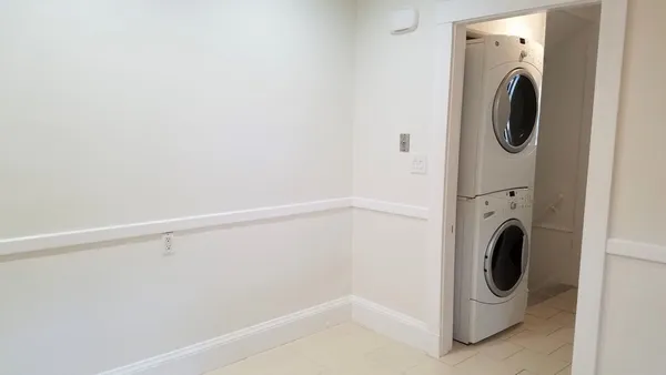 $4,200 | 346 Lexington Street, Unit B, Auburndale, MA 02466