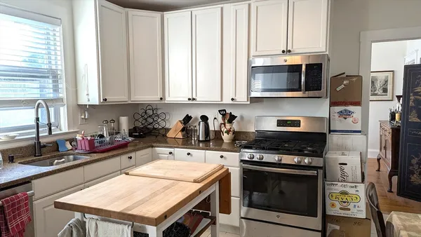 $4,200 | 346 Lexington Street, Unit B, Auburndale, MA 02466