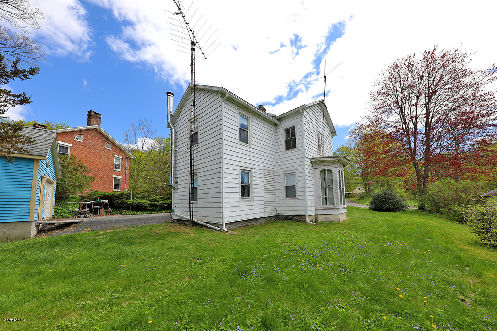 3 Lenox Road West Stockbridge, MA 01266 - Photo 3 of 20 a view of a house with a yard