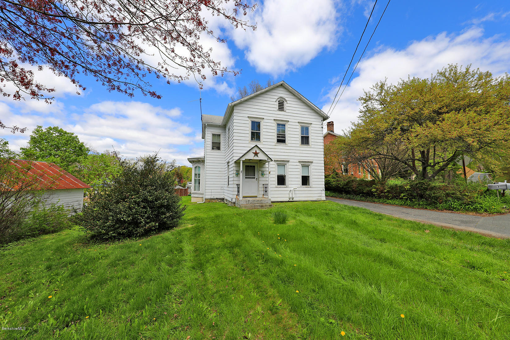 3 Lenox Road West Stockbridge, MA 01266 - Photo 4 of 20 a view of a house with a yard