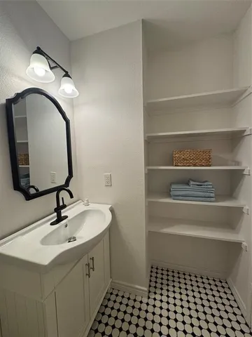 $1,900 | 902 Greene Way, Wylie, TX 75098