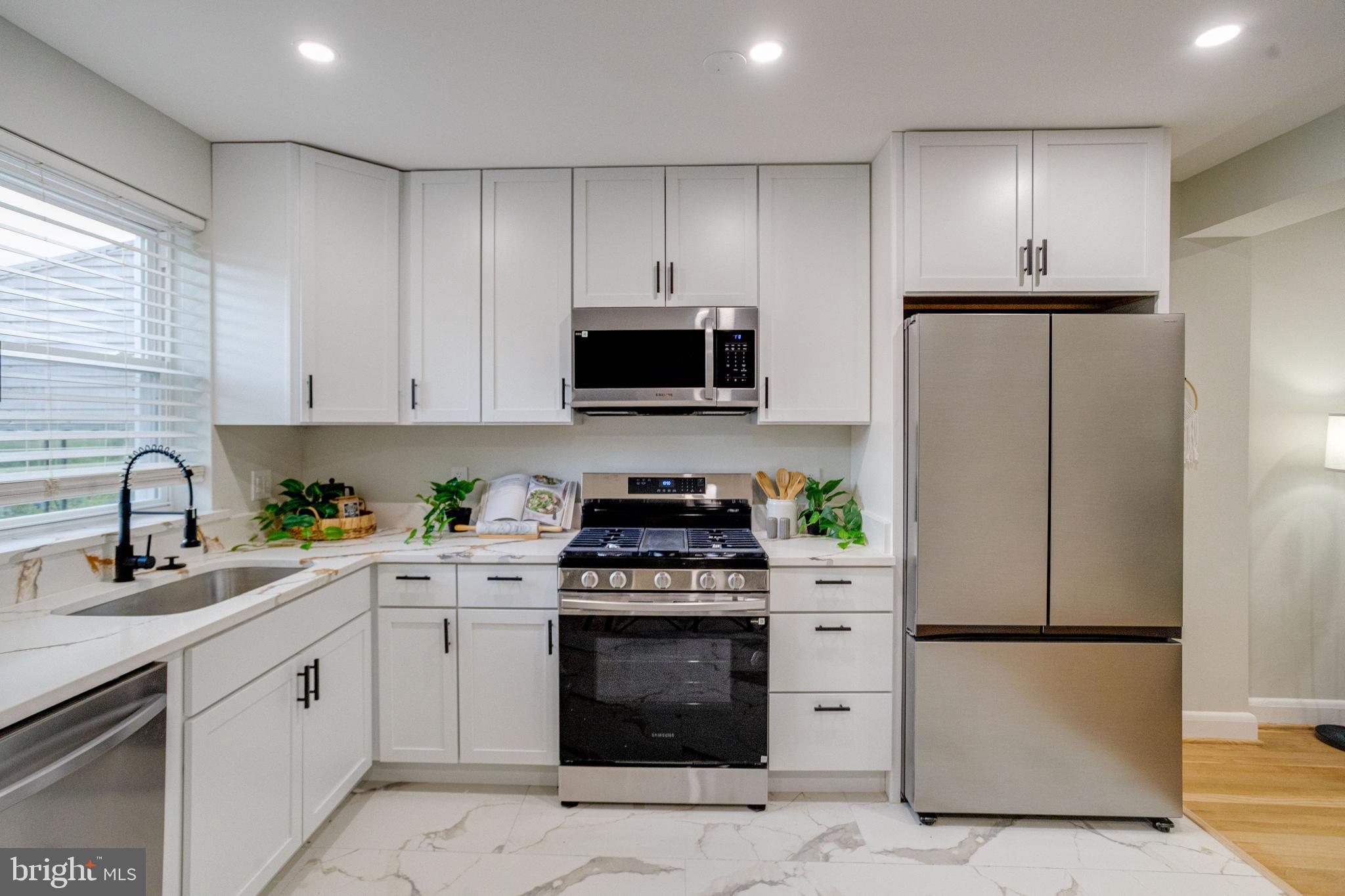 4806 Greencrest Road Baltimore, MD 21206 - Photo 10 of 57
