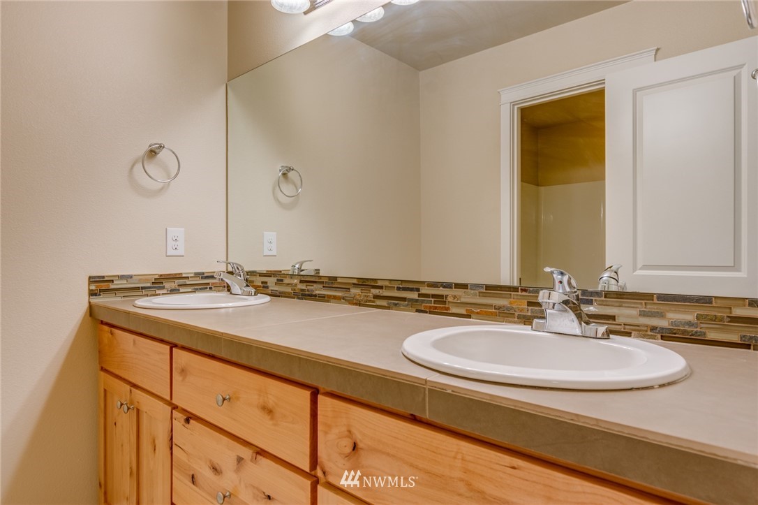 114 North 44th Place, Unit 21 Ridgefield, WA 98642 - Photo 17 of 22 Gallery Image 17
