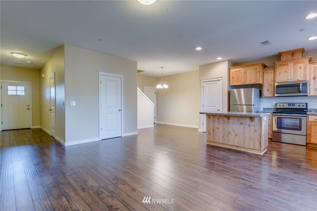 114 North 44th Place, Unit 21 Ridgefield, WA 98642 - Photo 3 of 22 Gallery Image 3