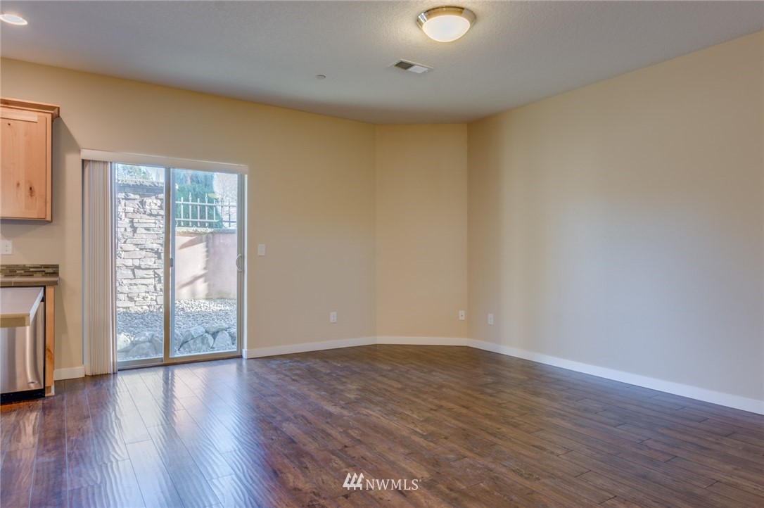 114 North 44th Place, Unit 21 Ridgefield, WA 98642 - Photo 4 of 22 Gallery Image 4