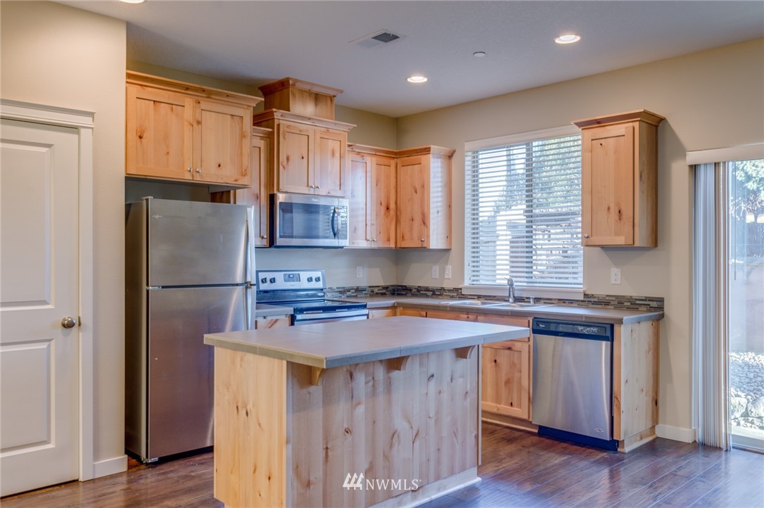 114 North 44th Place, Unit 21 Ridgefield, WA 98642 - Photo 5 of 22 Gallery Image 5
