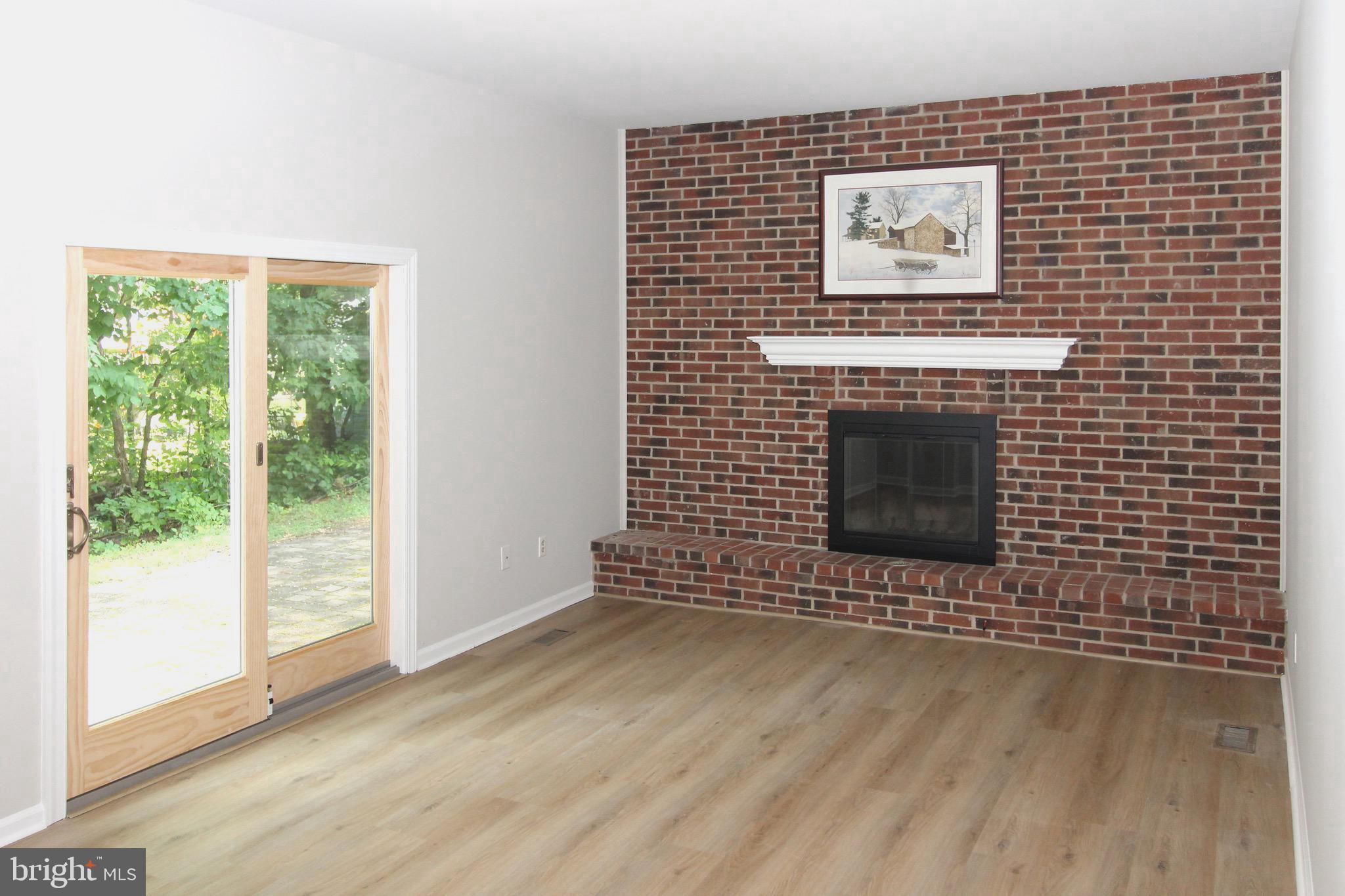 117 Midway Road Phoenixville, PA 19460 - Photo 22 of 49 FamilyRm - Pool/Patio