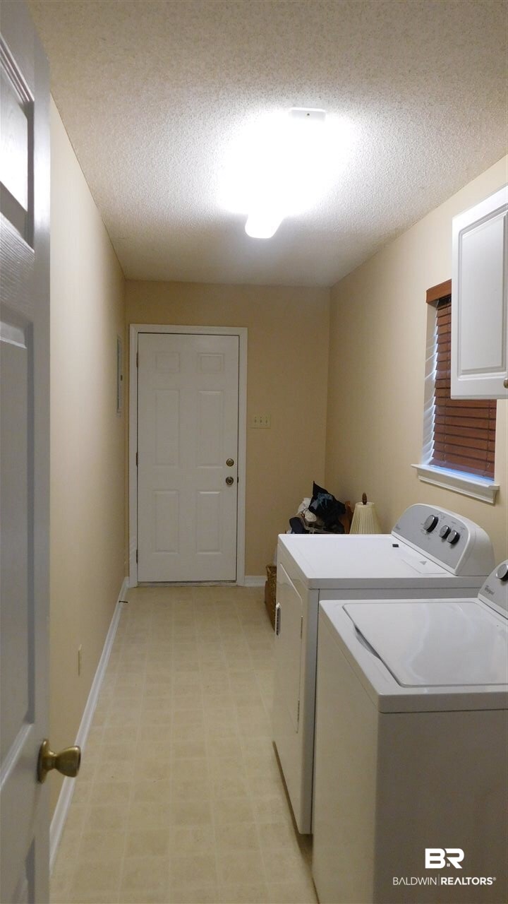 19814 Keller Road Foley, AL 36535 - Photo 24 of 30 Large Utility Room 17 X 5.5