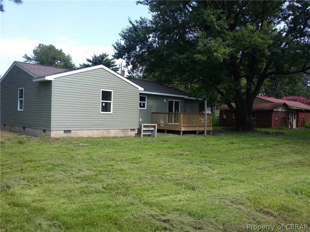 4074 Eagle Road Hayes, VA 23072 - Photo 4 of 7 Exterior back and side view