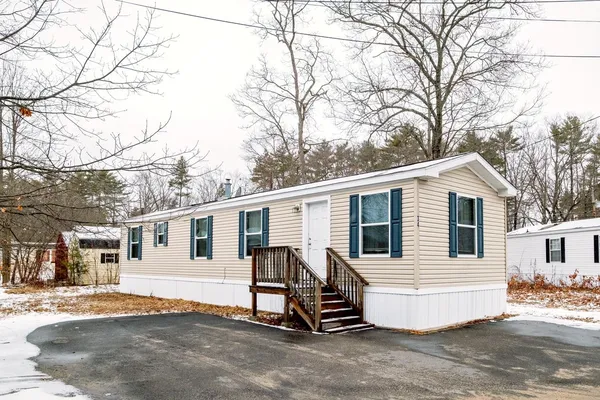 $99,900 | 34 Pineland Park Road, Milton, NH 03851
