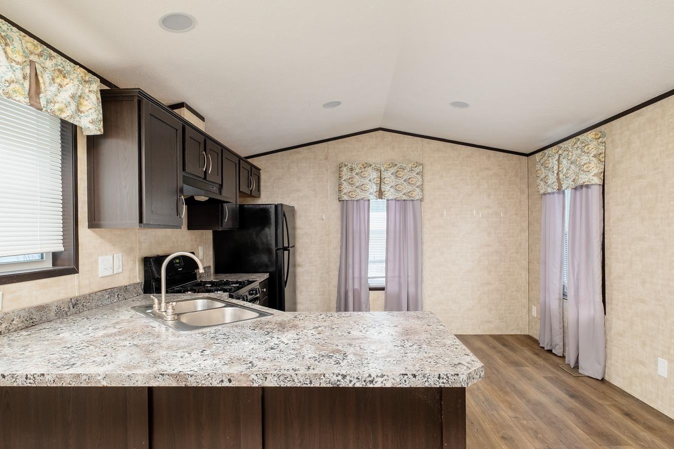 34 Pineland Park Road Milton, NH 03851 - Photo 5 of 23