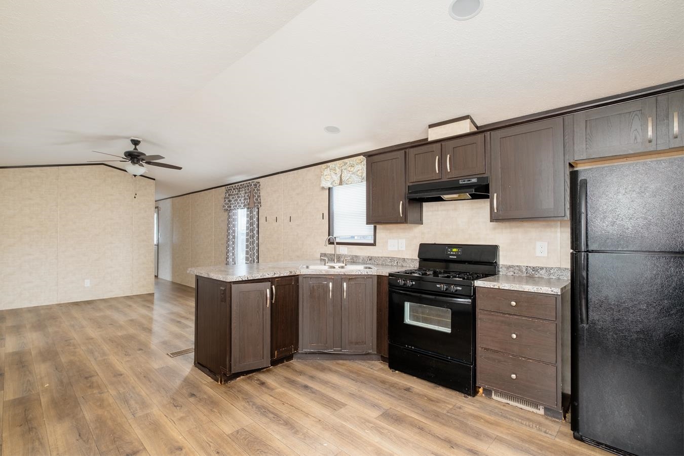 34 Pineland Park Road Milton, NH 03851 - Photo 8 of 23