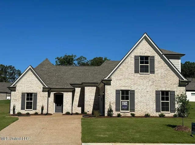 $369,800 | 932 Collie Drive, Hernando, MS 38651